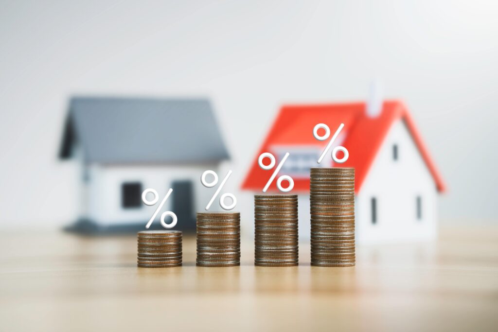 住宅ローン金利は上昇してしまう？上昇に伴う影響や対策をご紹介！